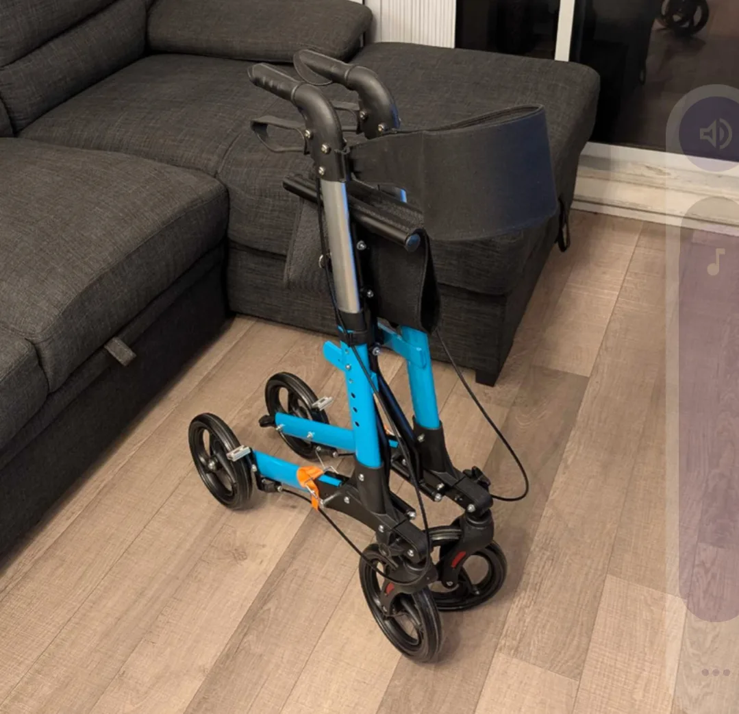 Folding Walker with Seat and Brakes image indicator(4)