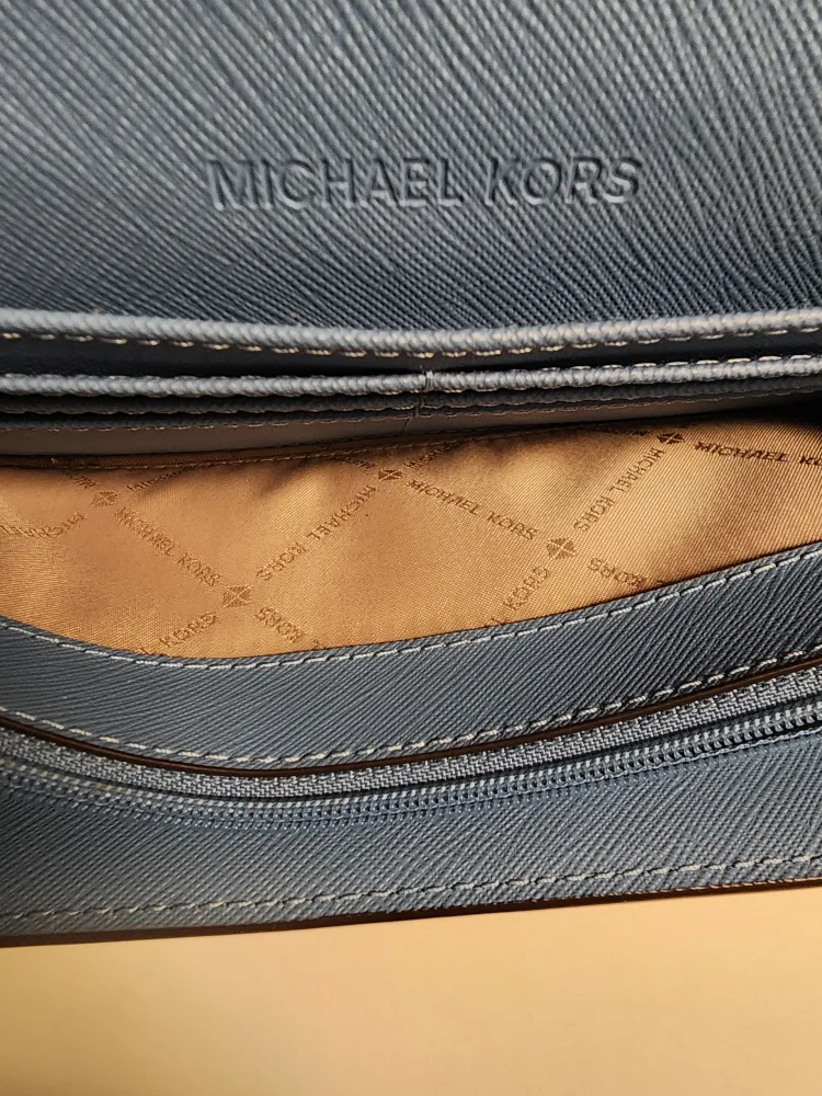 AUTHENTIC Michael Kors bag & wallet image indicator(8)