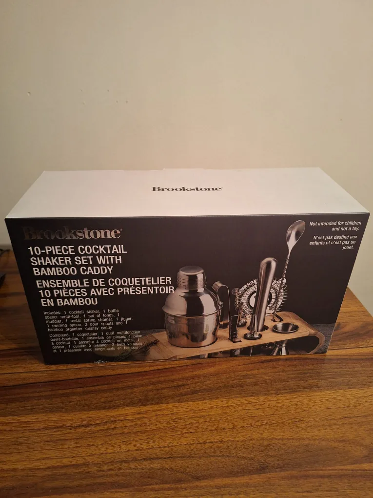 New Brookstone Cocktail and Shaker Set thumbnail