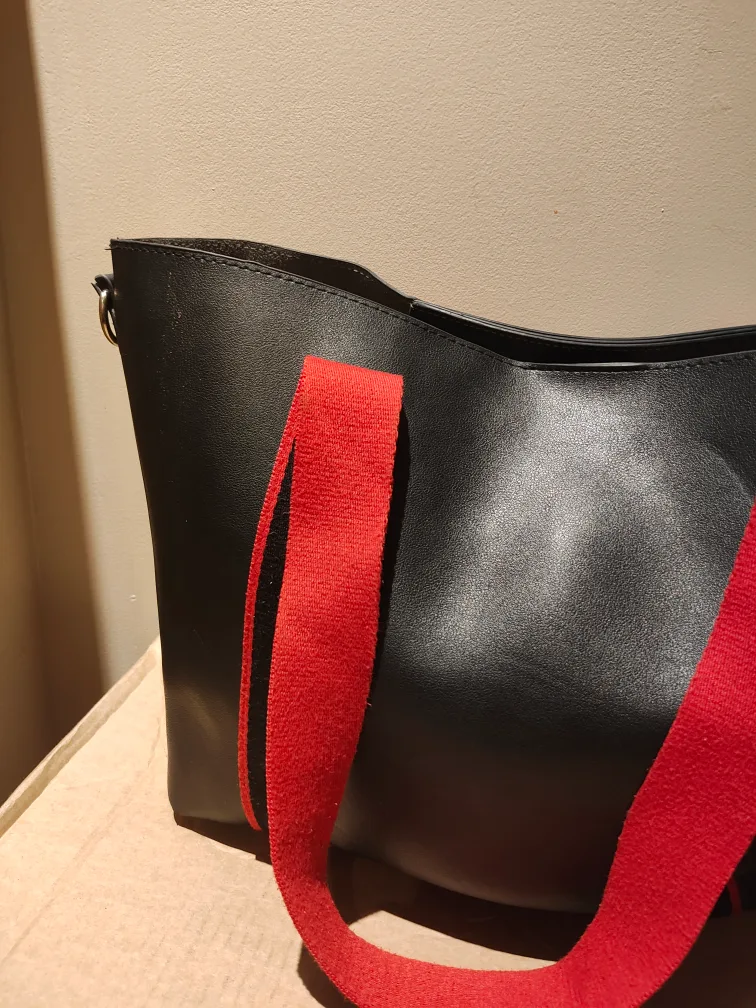 New Look Black Tote Bag with Red Straps image indicator(4)