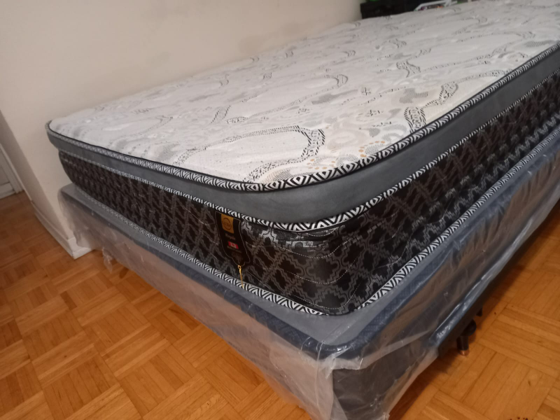 Hardly Used Mattress For Sale - photo 2