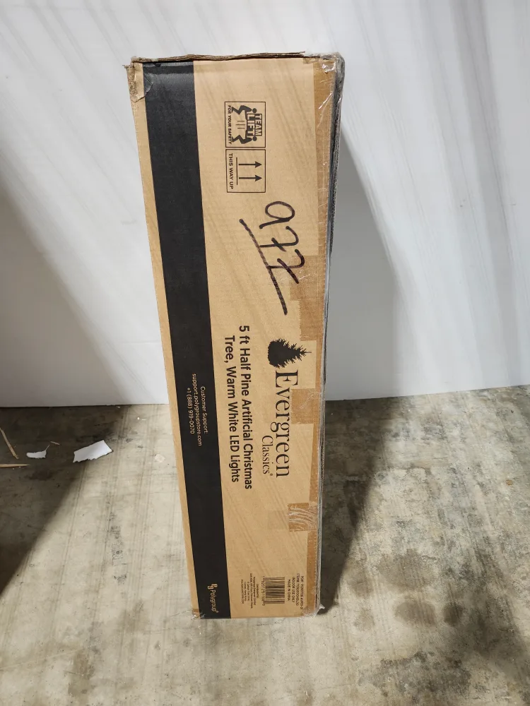 Home Heritage Half Pine 5' Pre-Lit Artificial Christmas Tree image indicator(7)