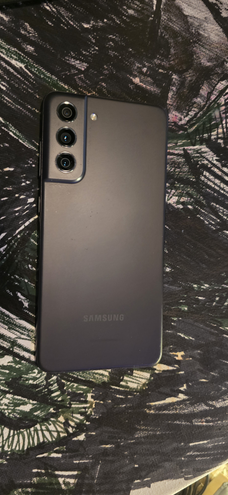 Samsung Galaxy S21 5G - Unlocked 340 obo used one week