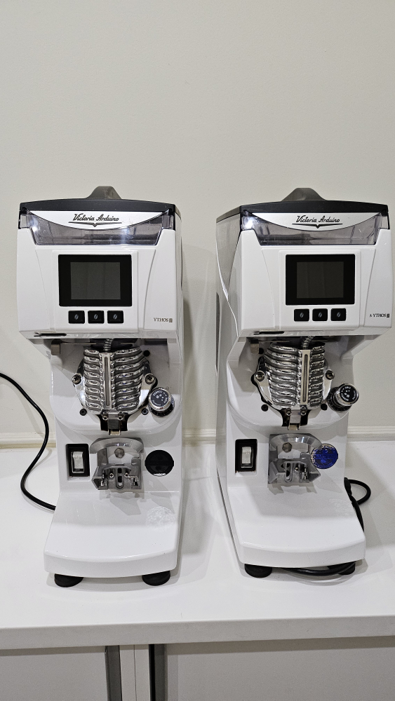 Victoria Arduino Mythos 2 Grinder, Gravimetric