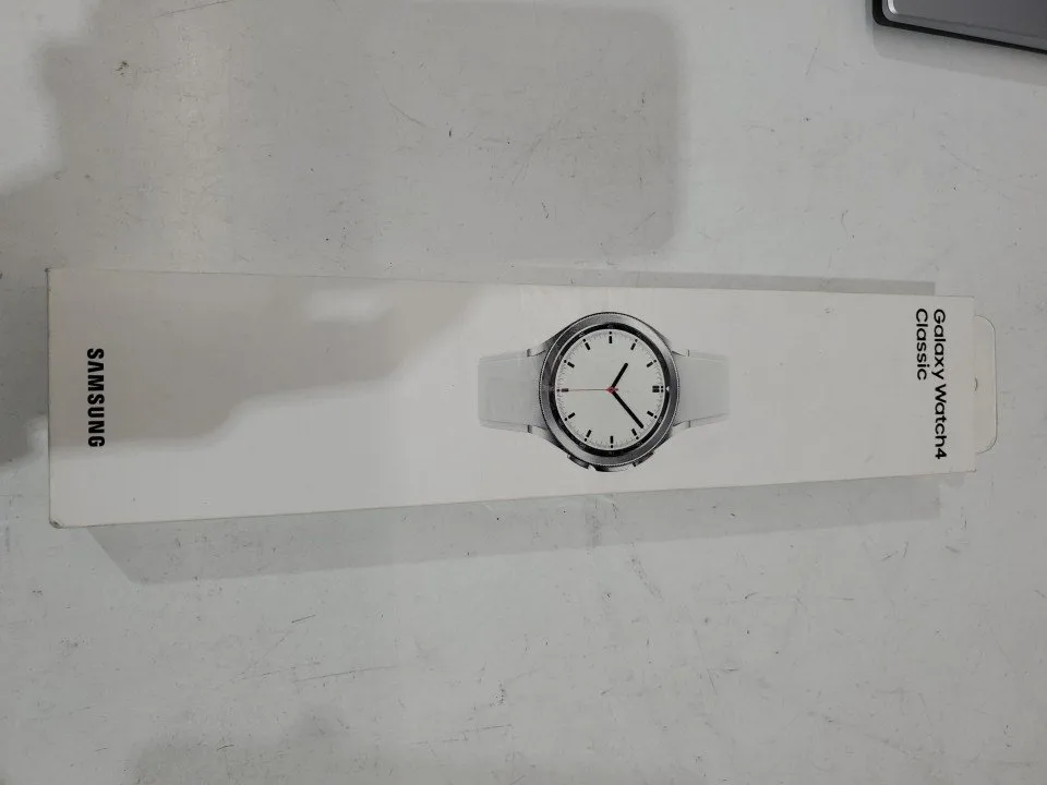 Samsung Galaxy Watch 4 Classic 42mm WiFi + GPS - White image indicator(2)