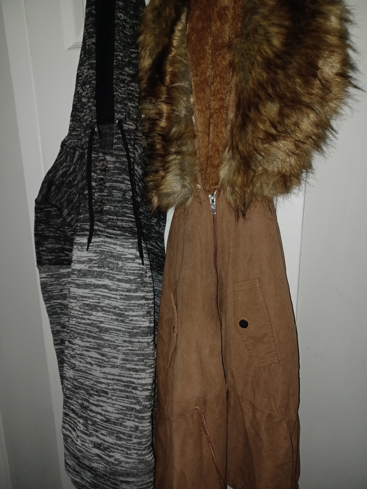 Bundle of preloved clothes for Men and Women - photo 3