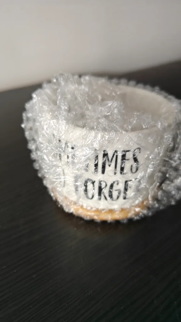 3 x Ceramic Pots with Wooden Base image indicator(2)