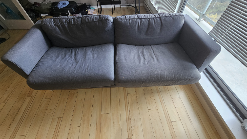 ikea sofa - photo 3