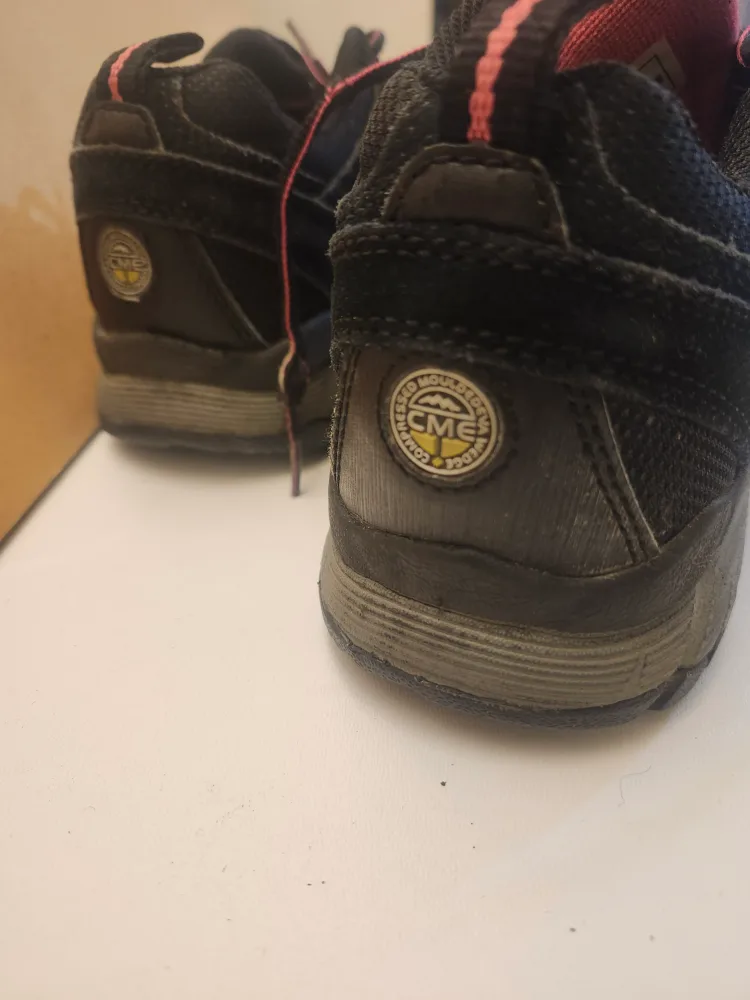 Workload Women's Steel Toe Safety Shoes.Original price $60 image indicator(8)