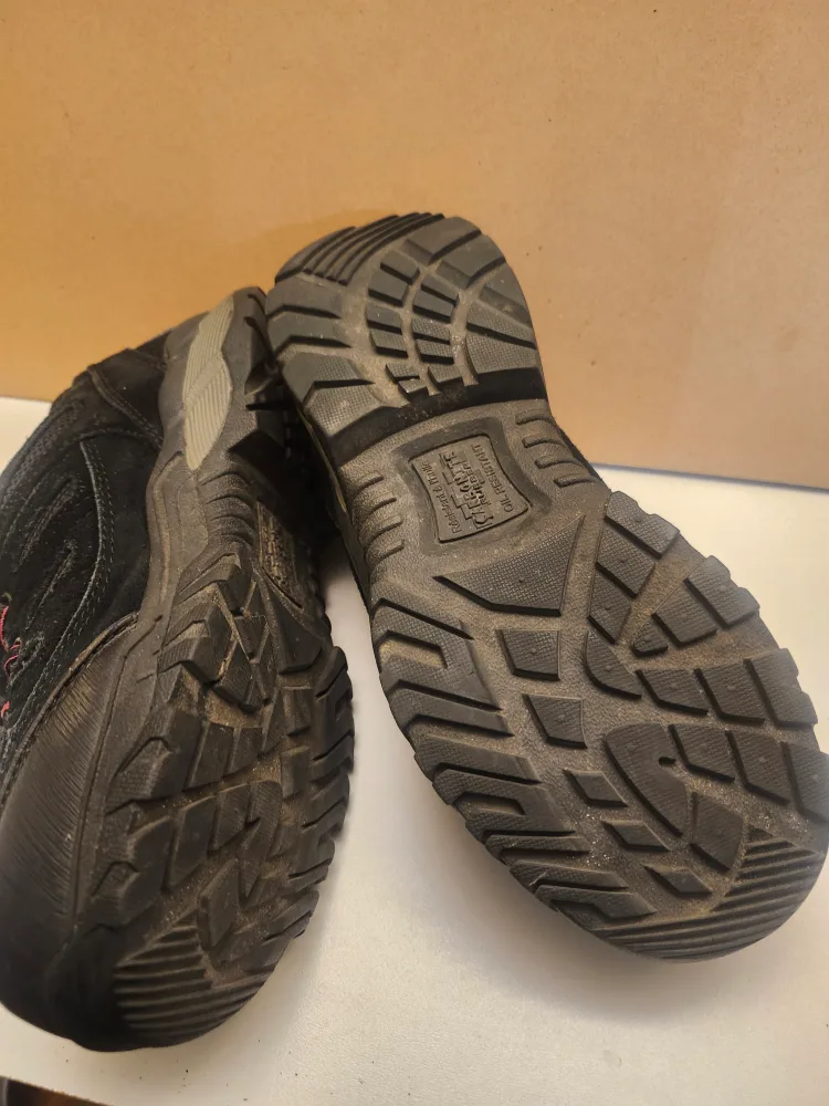 Workload Women's Steel Toe Safety Shoes.Original price $60 image indicator(3)