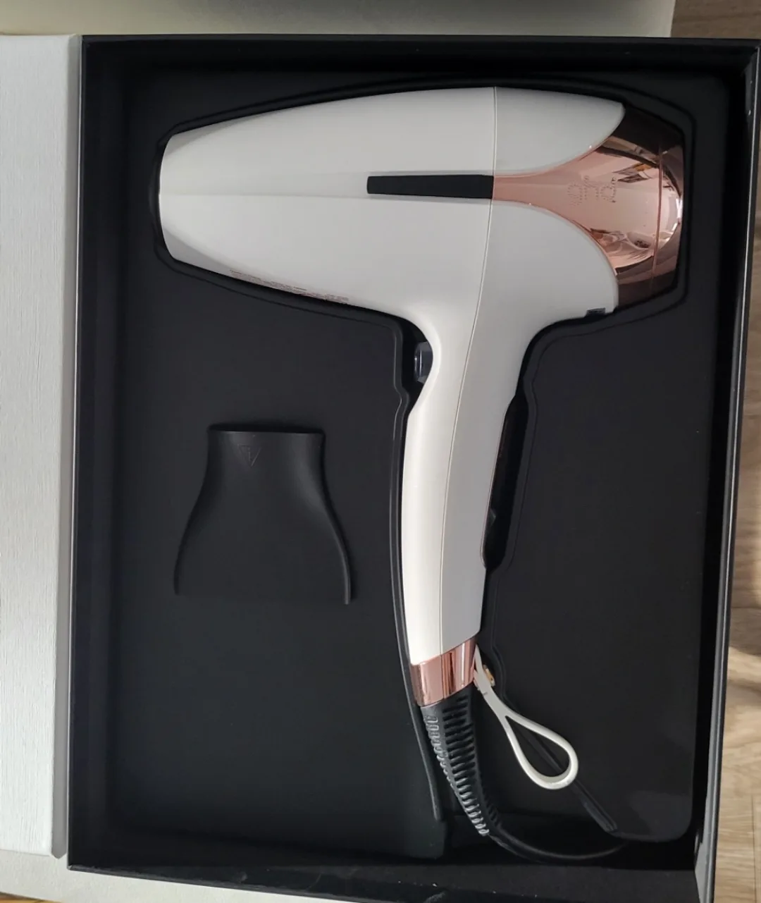 ghd Helios Professional Hairdryer - White/Rose Gold image indicator(2)