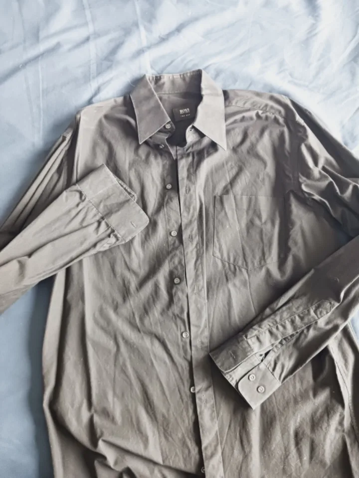 !! Must sell!! 👉 Hugo Boss Black Dress Shirt image indicator(3)