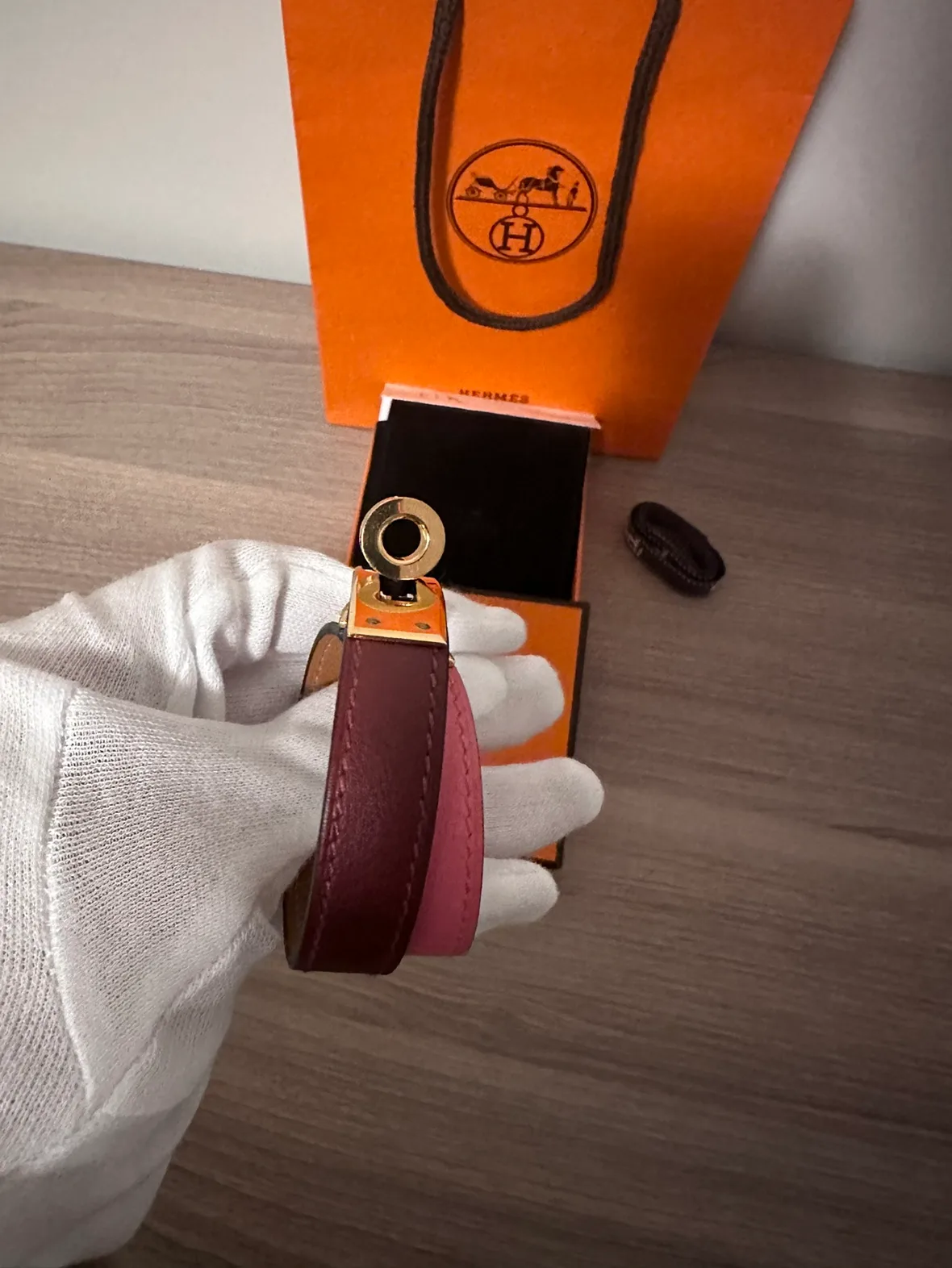 Hermès Bicolor Double Tour Bracelet Rose Gold Kelly Closure image indicator(8)