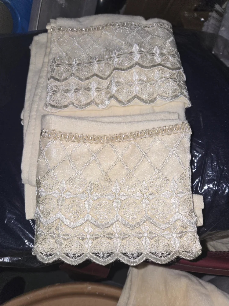 Set of 3 Embroidered Hand Towel set image indicator(3)