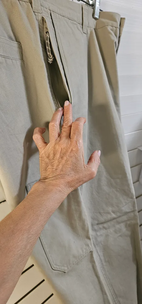 New brand Columbia Men's Khaki Pants #ThriftyPicks image indicator(7)