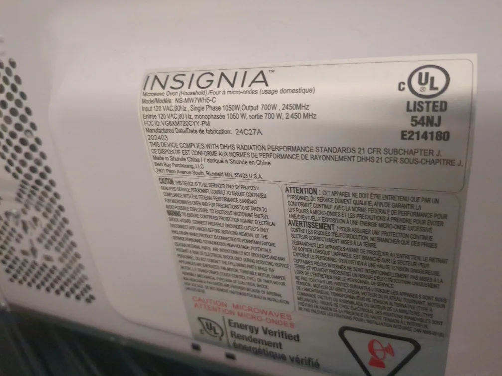 Insignia 0.7 cu ft Compact Microwave image indicator(3)