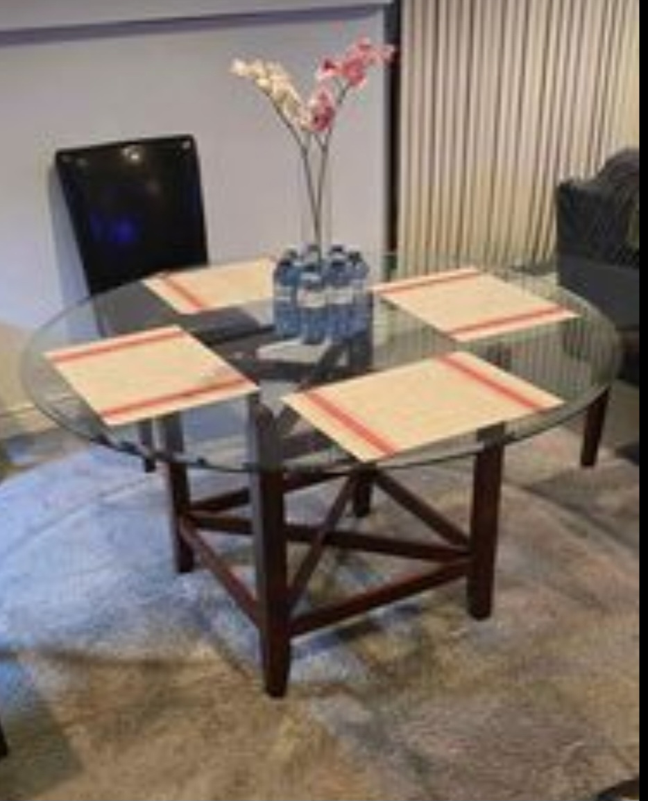 Round Table 4 Brown Leather Chairs - photo 2