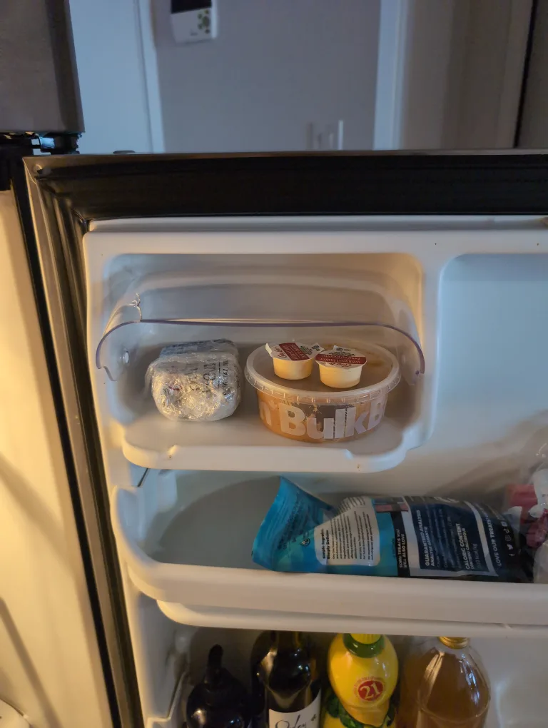 Frigidaire Refrigerator image indicator(6)