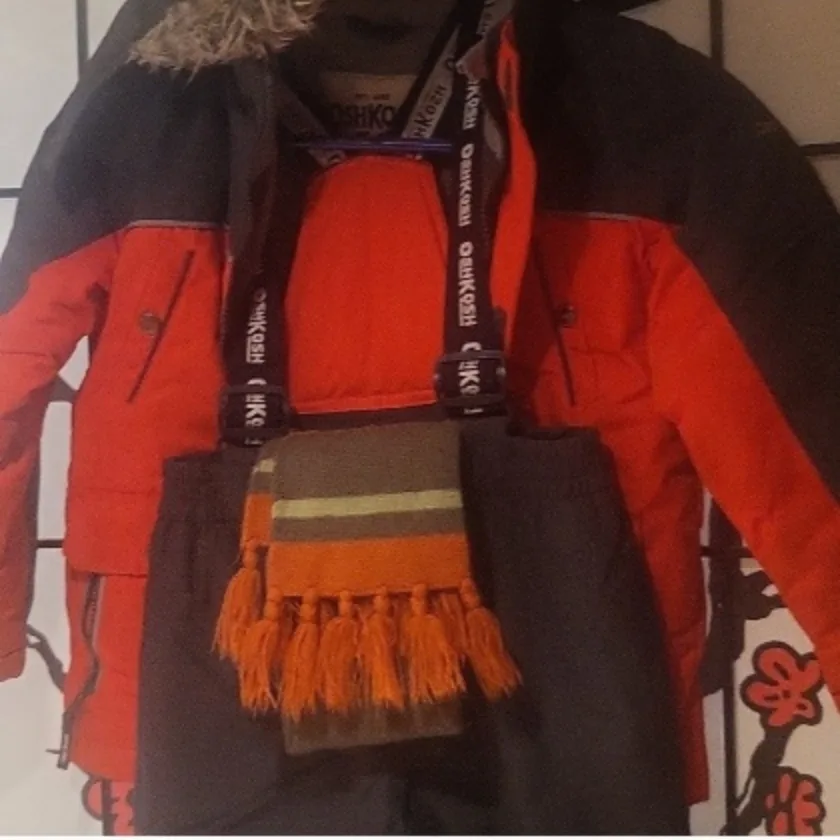 OshKosh B'Gosh Kids Winter Jacket and Bib snowpants image indicator(5)