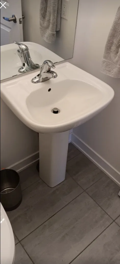 #freecycle - Pedestal Sink with Moen Faucet thumbnail