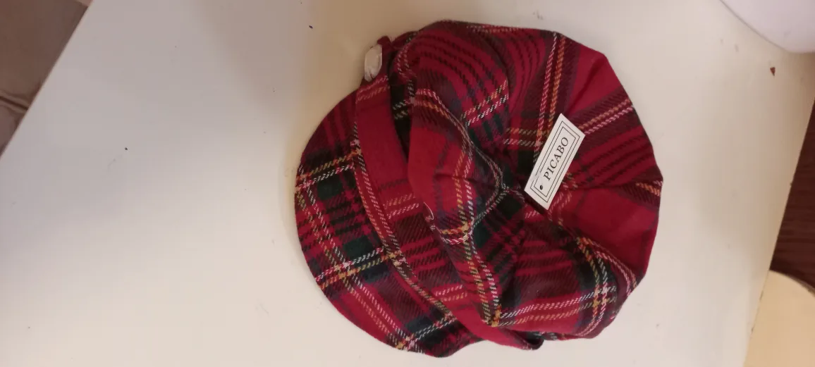 Picaro Red Plaid Newsboy Hat image indicator(4)