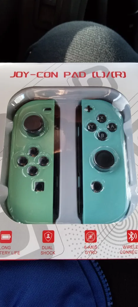 Joy-Con Pad (L)/(R) Wireless Controller thumbnail