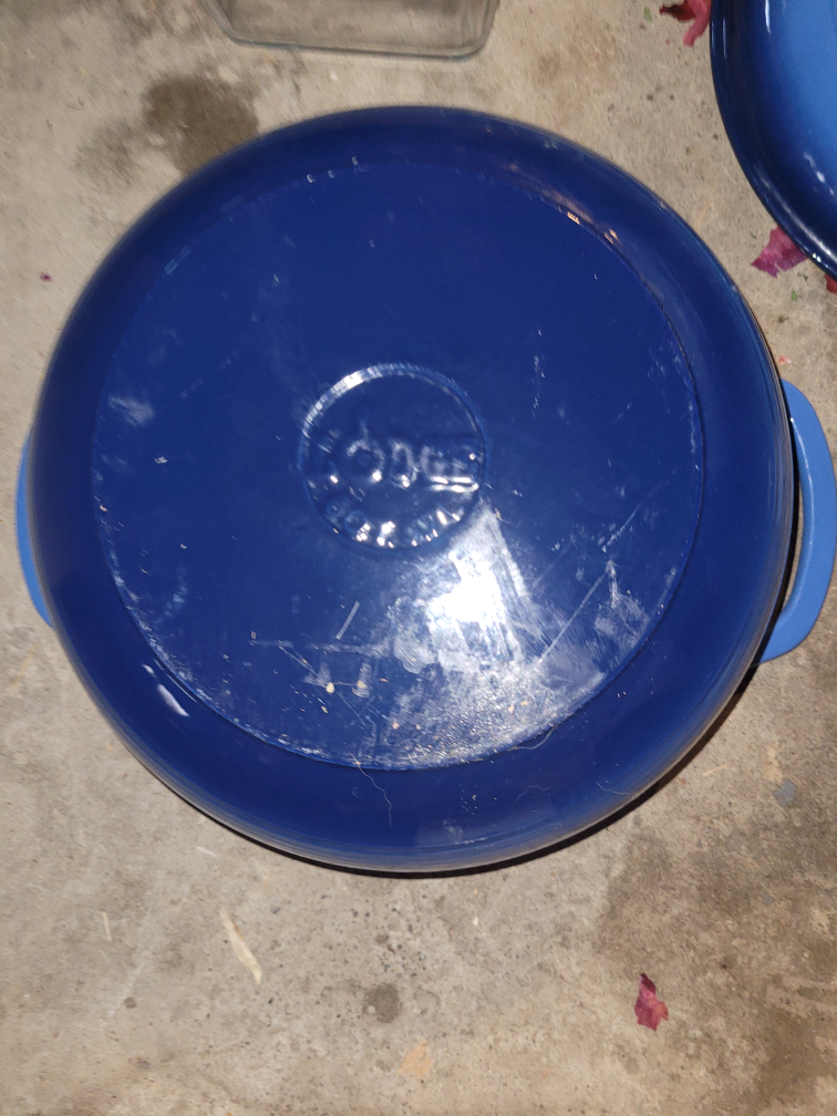 Lodge Cast Iron Dutch Oven