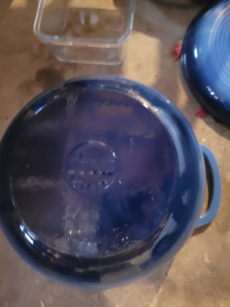 Lodge Cast Iron Dutch Oven - photo 2