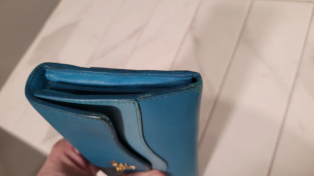 Prada Wallet image indicator(5)
