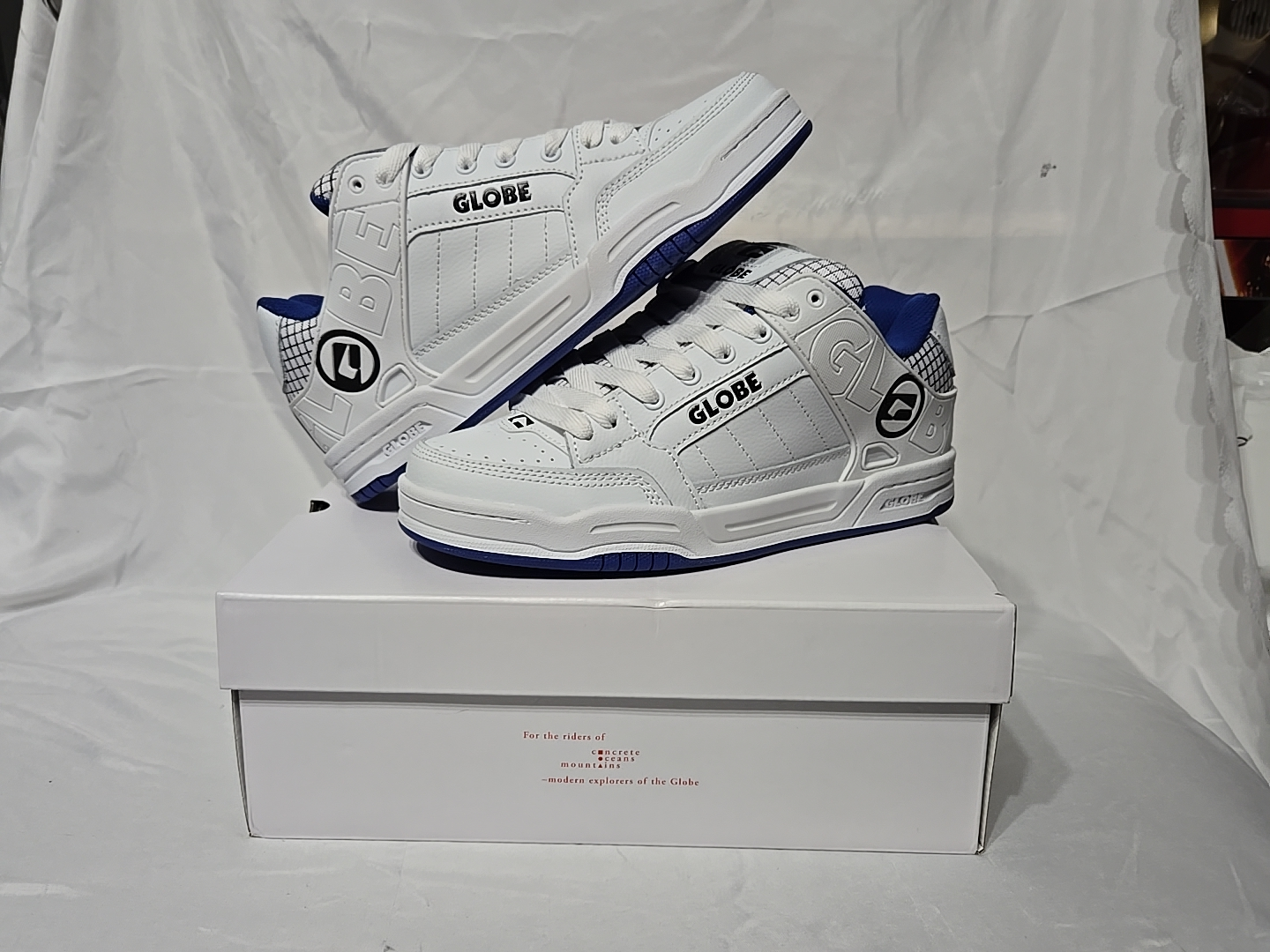 Globe Tilt Shoes - Size 8.5 MENS/ WOMENS 9.5