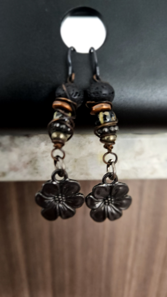 Black Flower Dangle Earrings - photo 4