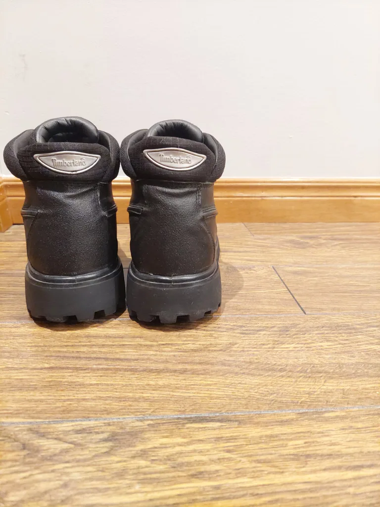 Timberland Men's Black Boots image indicator(2)