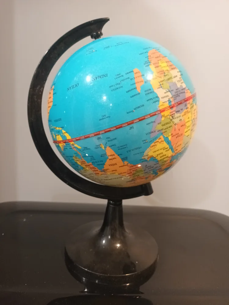Desk Globe thumbnail