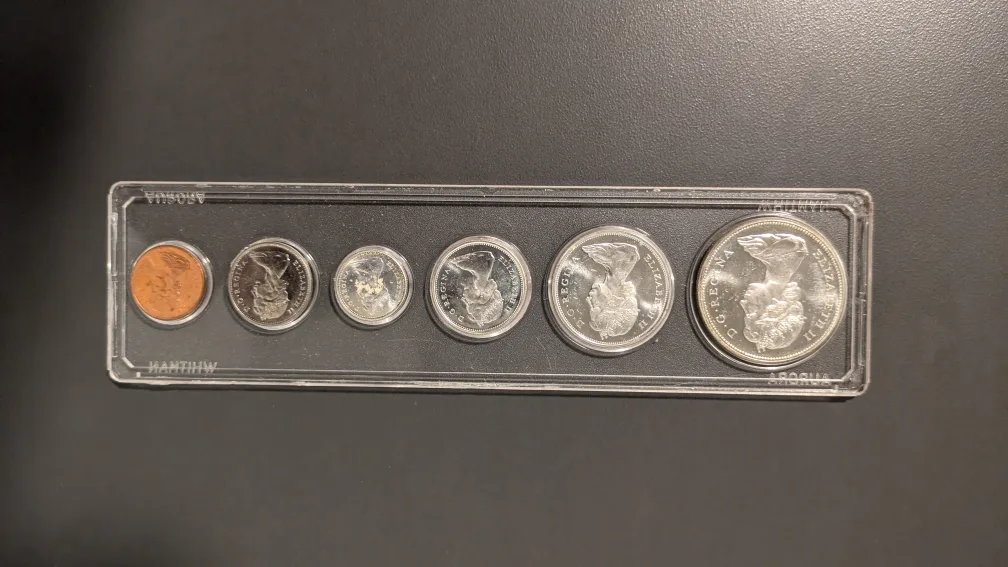 Canadian 1967 Coin Set image indicator(2)