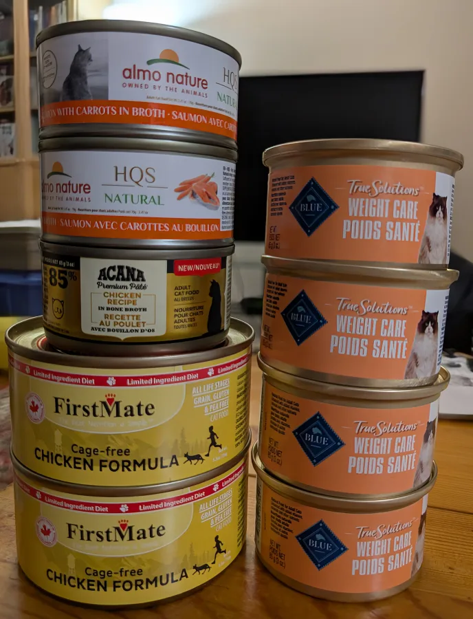 Assortment of Cat Food thumbnail