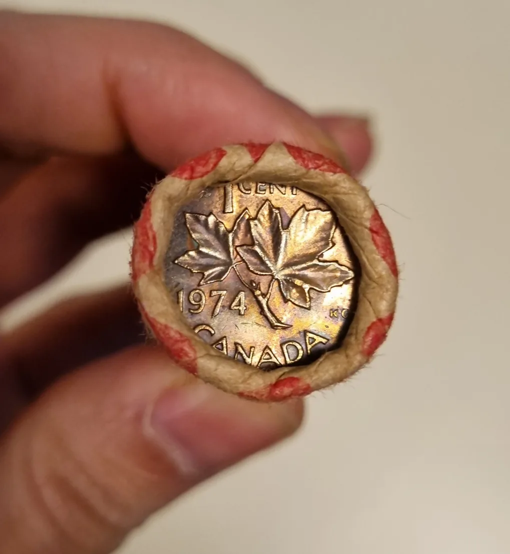 Vintage Rolls of Canadian Pennies image indicator(3)