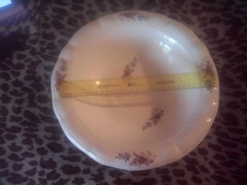 Vintage Floral Serving Bowl #thriftypicks image indicator(2)