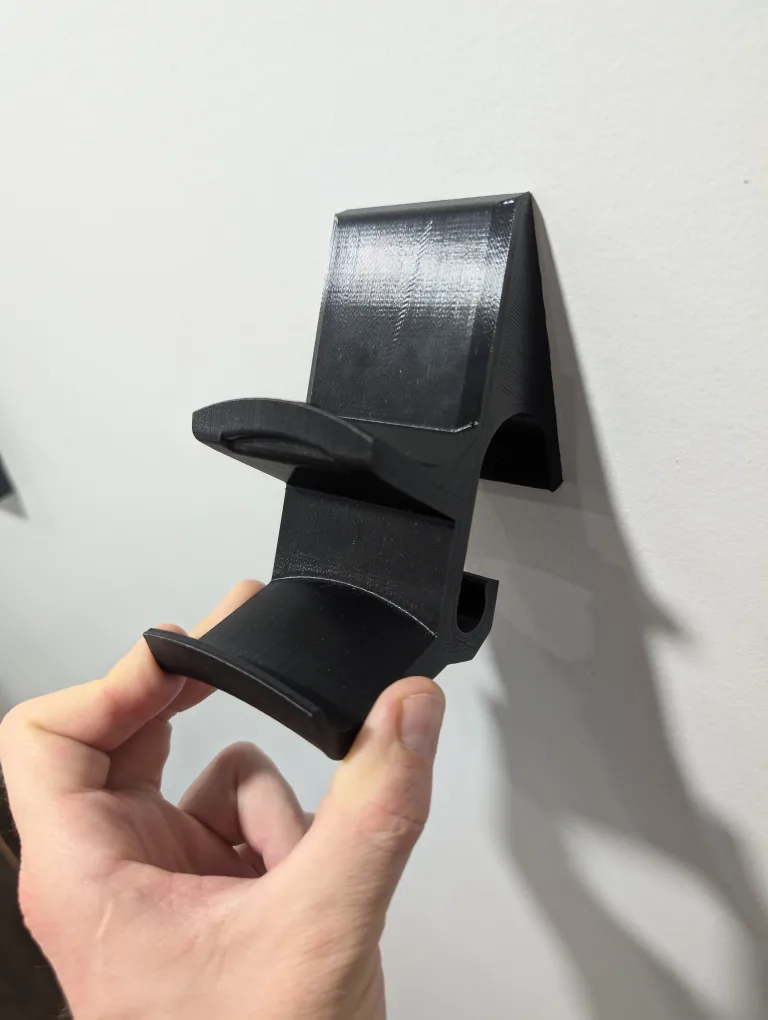 3D Printed Wall Mount for PS5 Controller And Headset image indicator(3)
