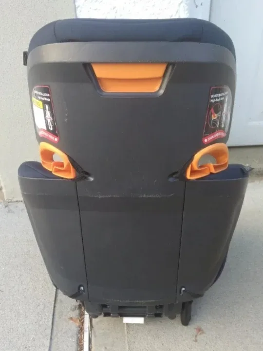 Chicco KidFit Booster Car Seat image indicator(3)