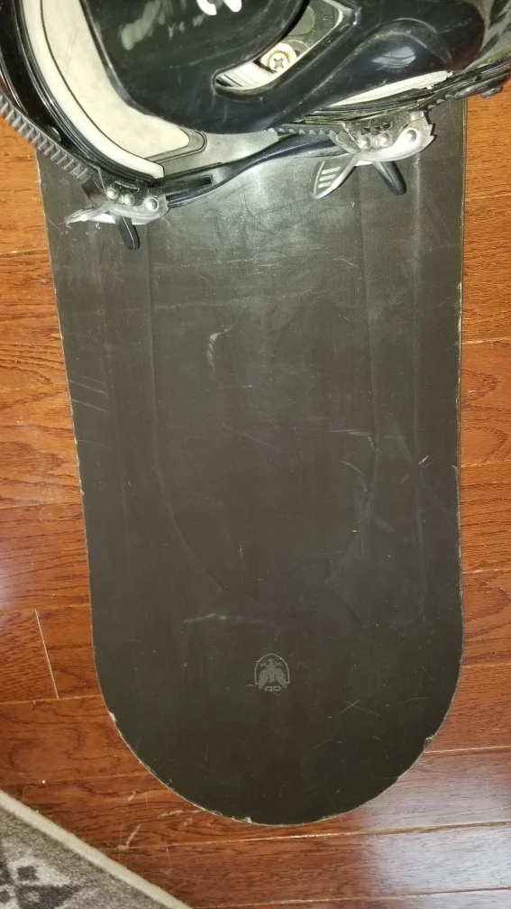 Used snowboard with bindings and helmet - photo 5