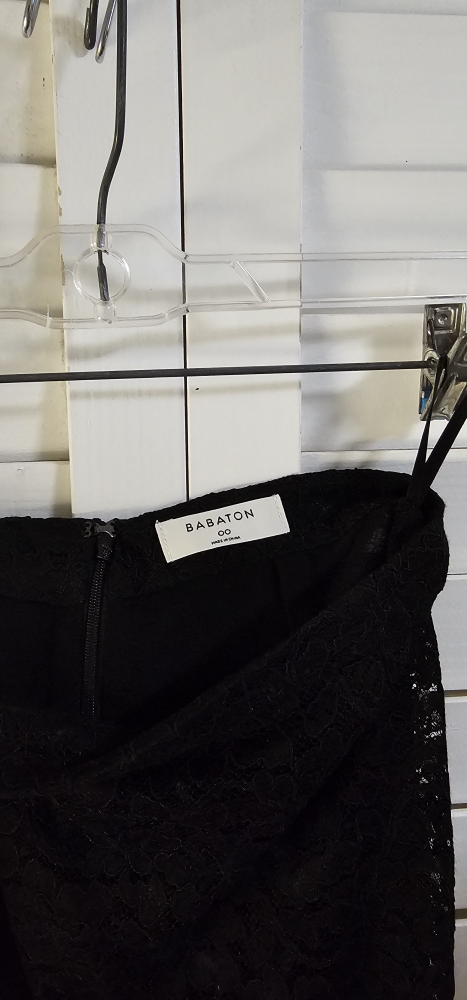 Aritzia Babaton Lace black Skirt Size 00 - photo 2