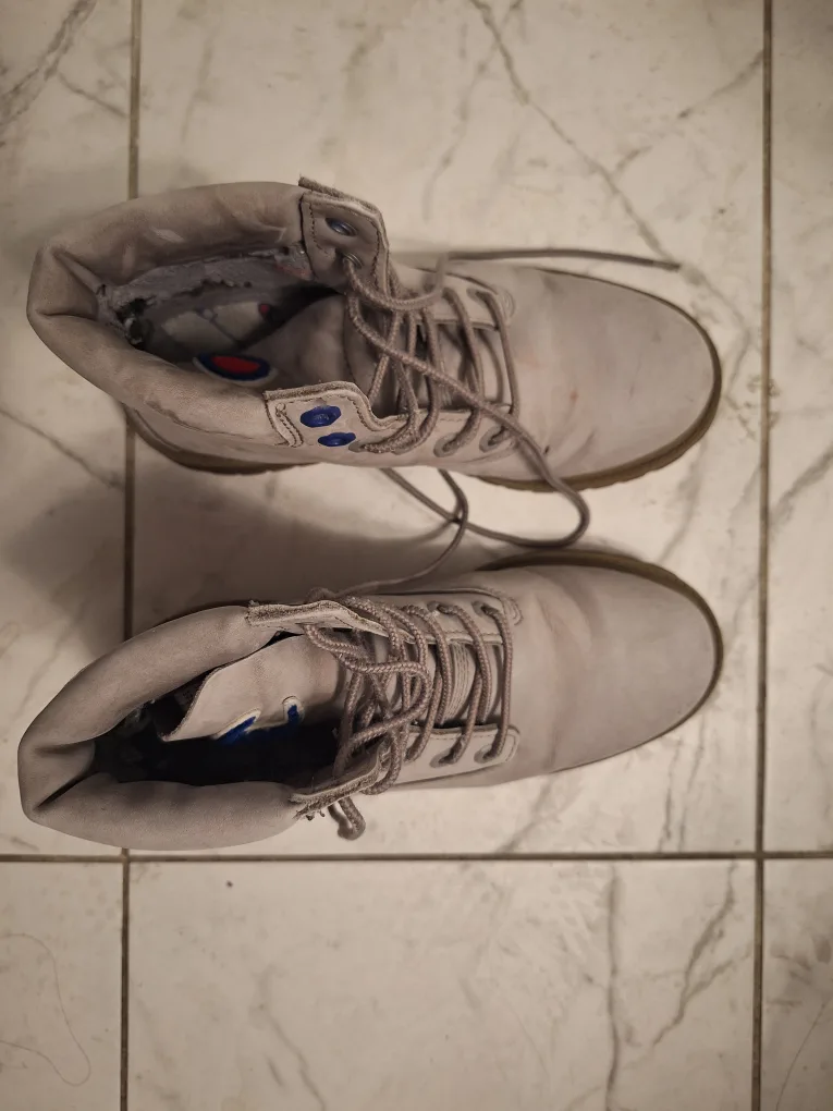Champion&Timberlands Grey Boots thumbnail