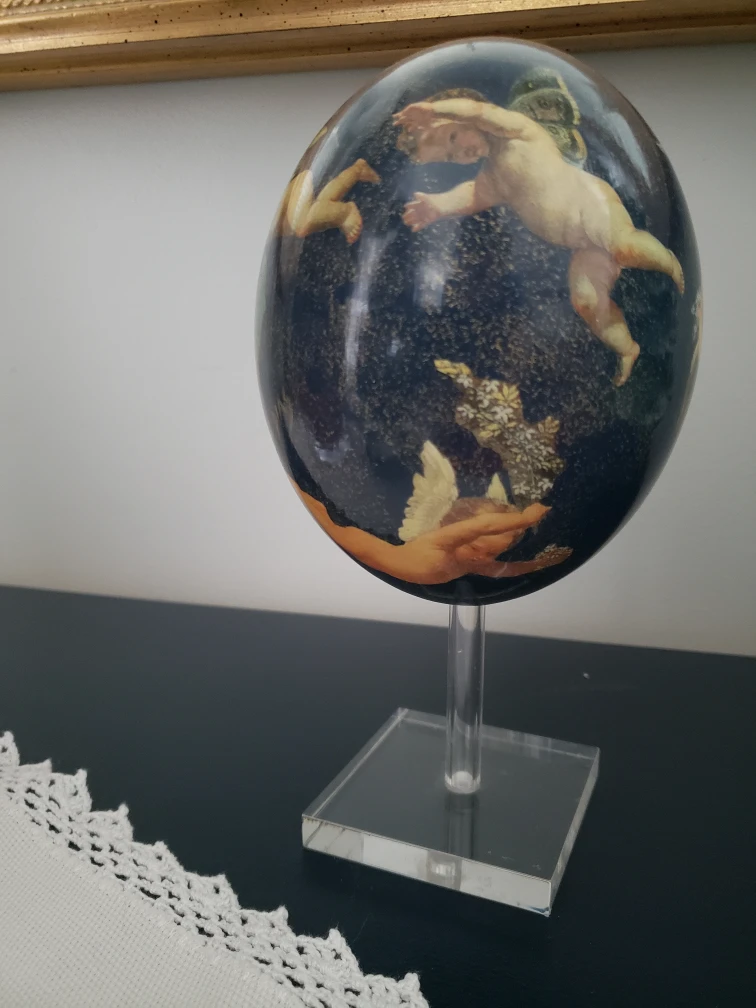 Decoupaged Ostrich Cherub Egg - photo 4