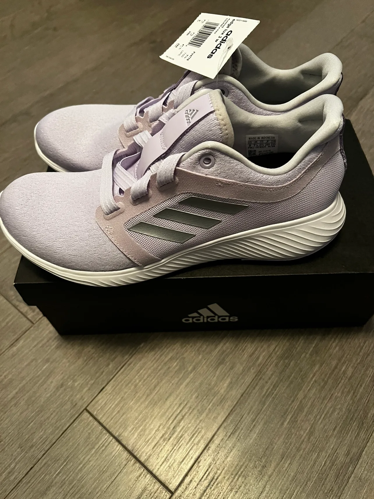 NEW WOMANS SIZE 9 ADIDAS RUNNING SHOE image indicator(2)