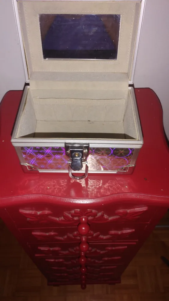 Small Metal Holographic Jewelry Box with Mirror and Handle image indicator(3)
