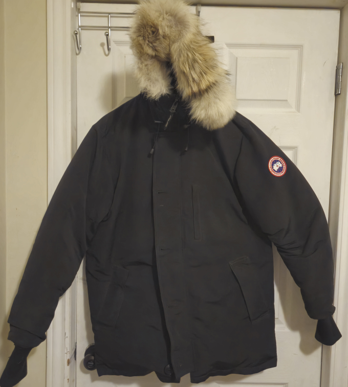 Authentic Canadian Goose (Chateau) With Fur hood