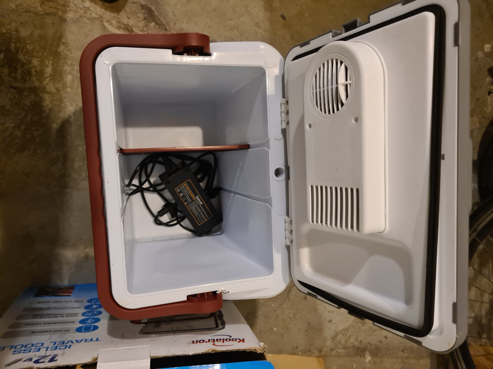 12V Koolatron Iceless Travel Cooler - photo 4