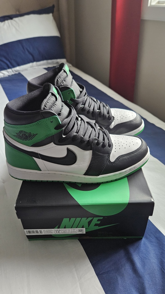 Air Jordan 1 Retro High OG 'Lucky Green' - photo 3