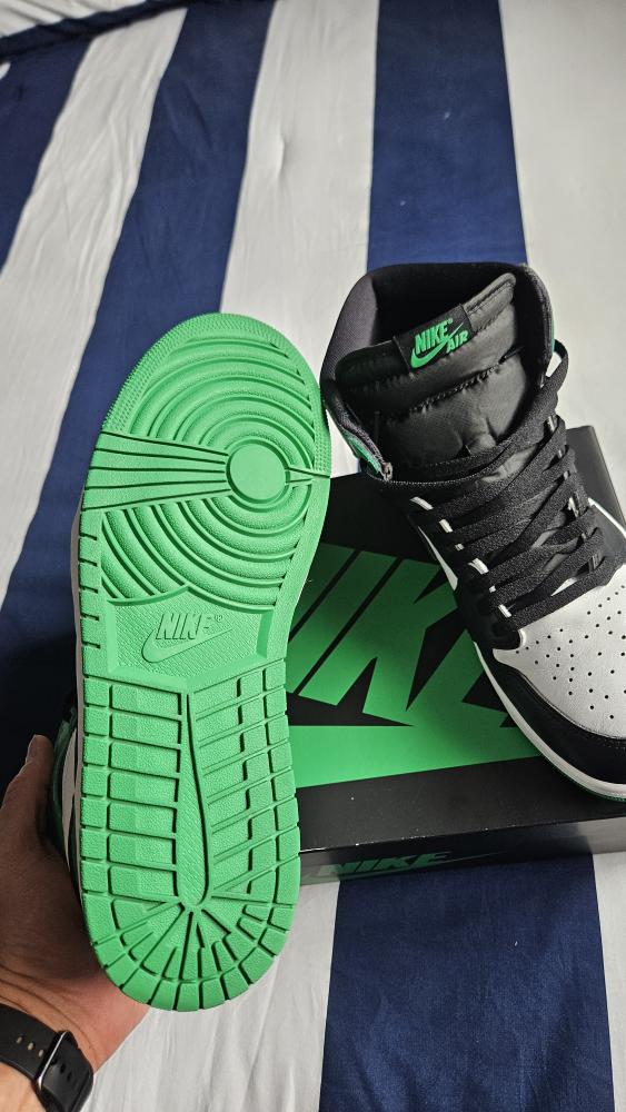 Air Jordan 1 Retro High OG 'Lucky Green' - photo 5