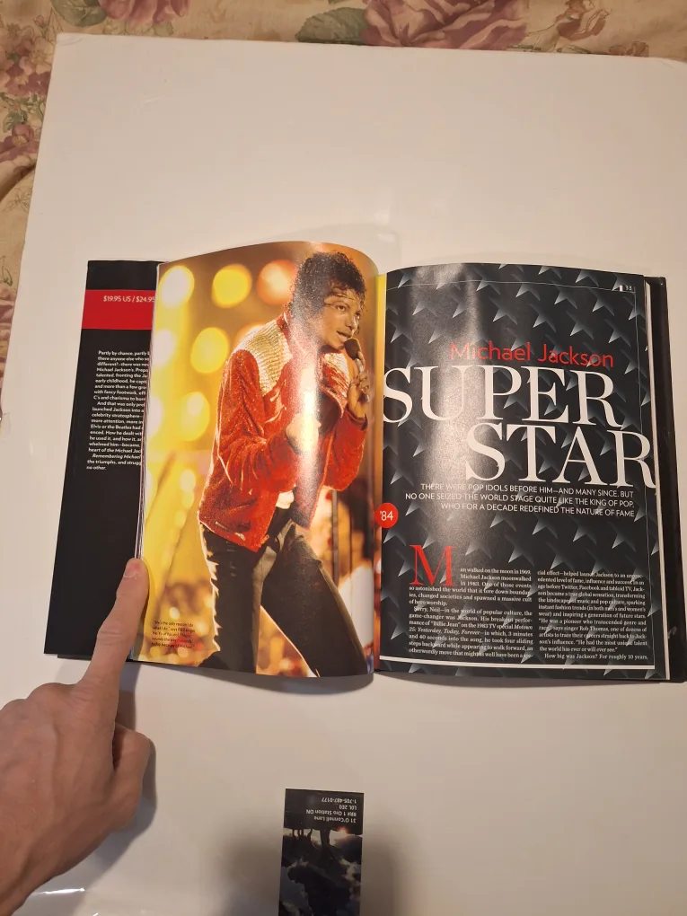 Lot of 5 Magazines image indicator(3)